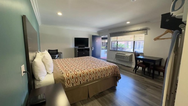 Garden Inn and Suites Glendora image 14