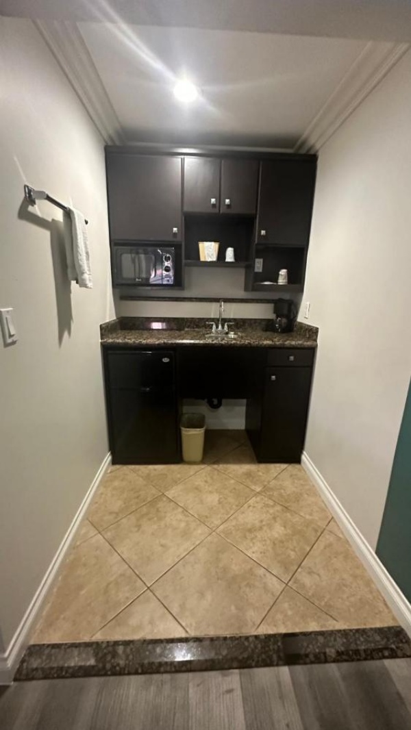 Garden Inn and Suites Glendora image 24